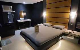 Halina Hotel